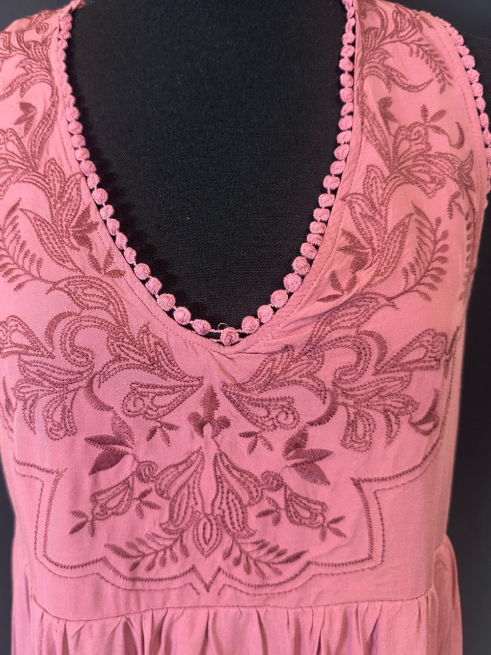 #138 - Knox Rose Mauve Embroidered V-Neck Mini Dress - Picture 4 of 10